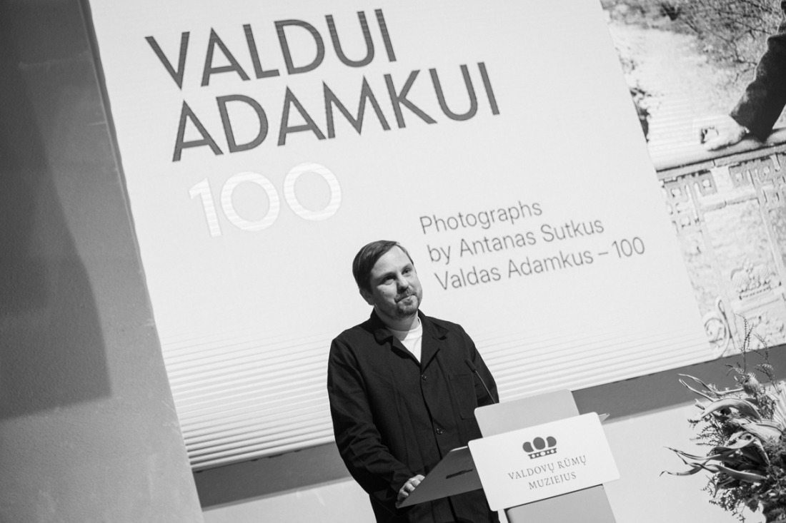 Antano Sutkaus fotografijų parodos „Valdui Adamkui – 100“ atidarymas