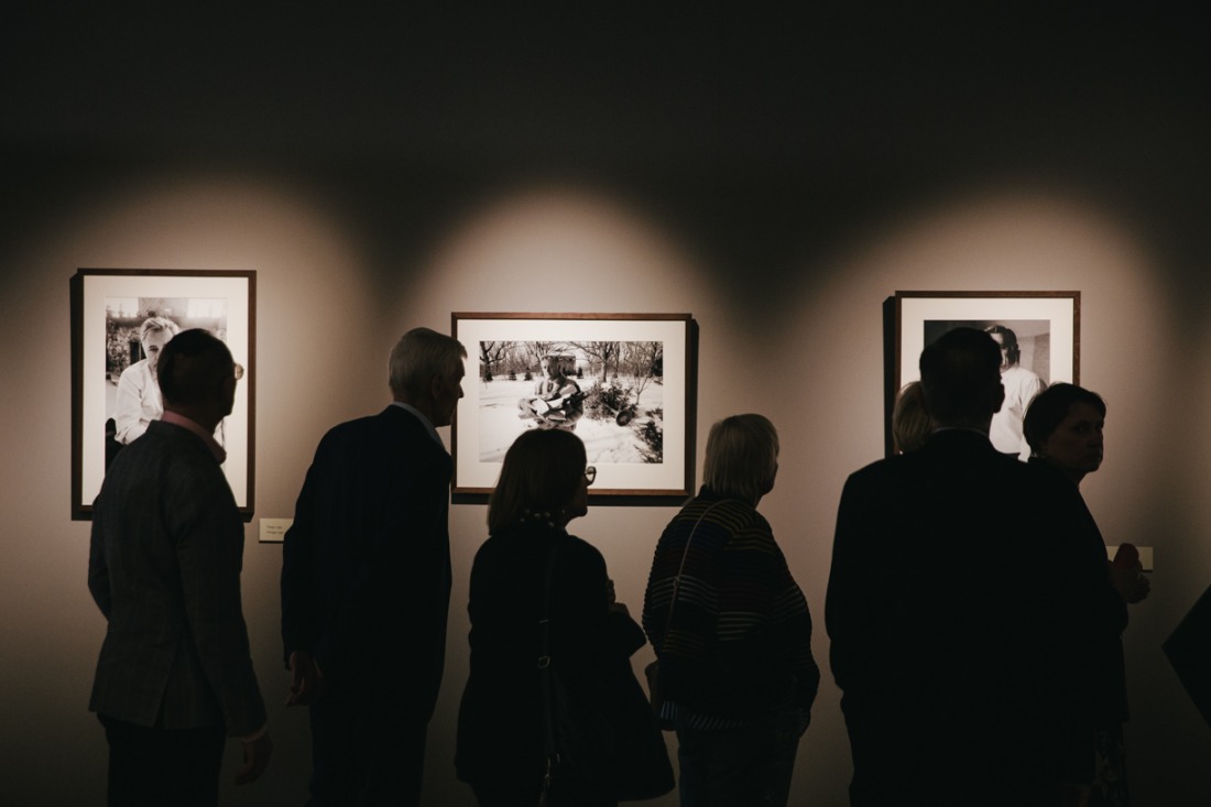 Antano Sutkaus fotografijų parodos „Valdui Adamkui – 100“ atidarymas