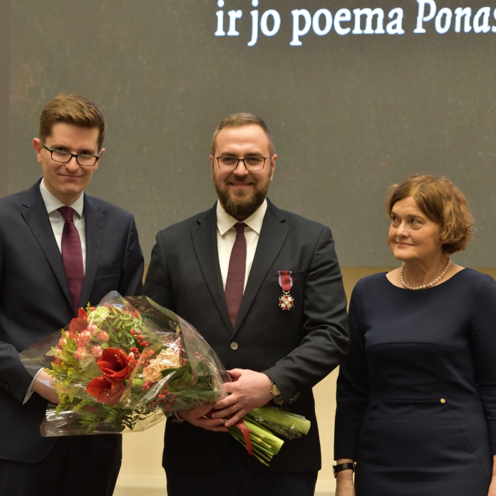 Valdovų rūmų muziejaus darbuotojui įteiktas Lenkijos Respublikos valstybinis apdovanojimas