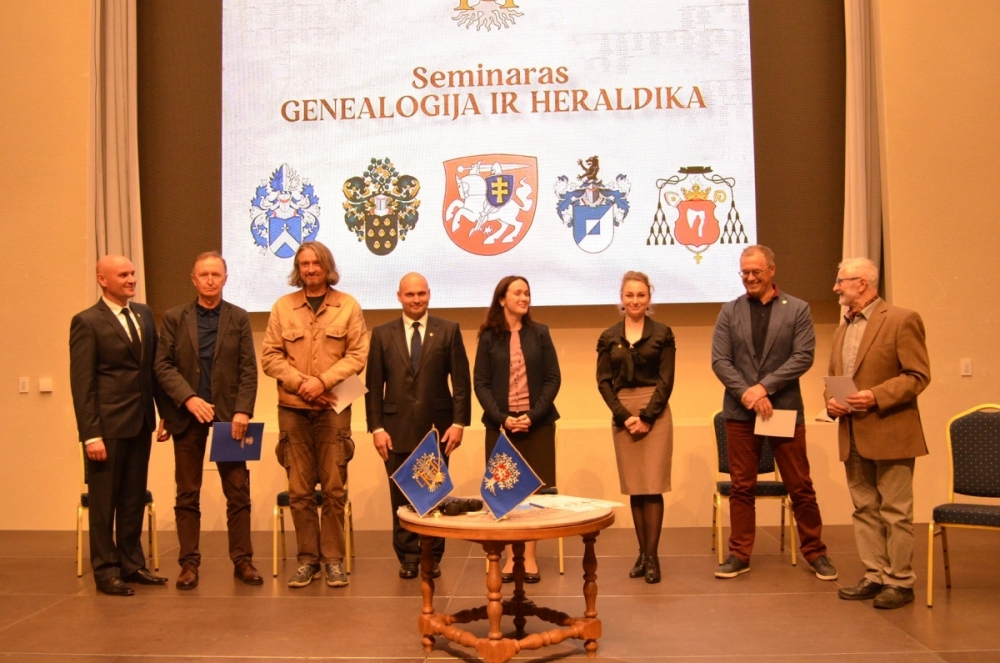 Genealogijos ir heraldikos seminare atskleistos paslaptys, kaip susikurti savo šeimos medį