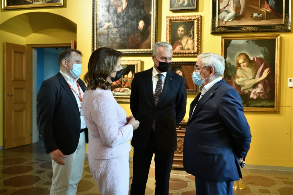 Viešame dr. Prano Kiznio paveikslų galerijos pristatyme – Prezidentas Gitanas Nausėda 