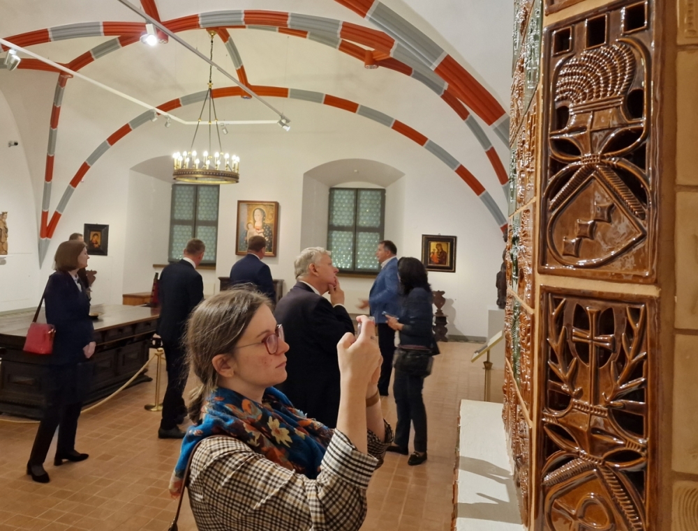 Lenkijos kultūros politikai pageidavo pamatyti Valdovų rūmų muziejaus ekspozicijas