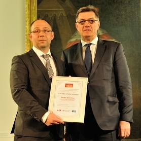 In the Palace awarded the 10th best public servant