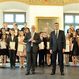 In the Palace – congratulations for graduates