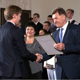 Prime Minister Algirdas Butkevičius congratulated the best graduates of Lithuania in the Palace