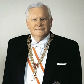 Remembering President Algirdas Mykolas Brazauskas. A Man who does everything, as commanded conscience, mind and heart