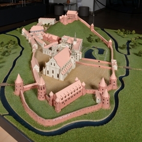 Let's build castles!