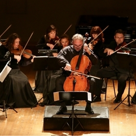 Dmitry Sinkovsky (violin) and Klaipėda Chamber Orchestra