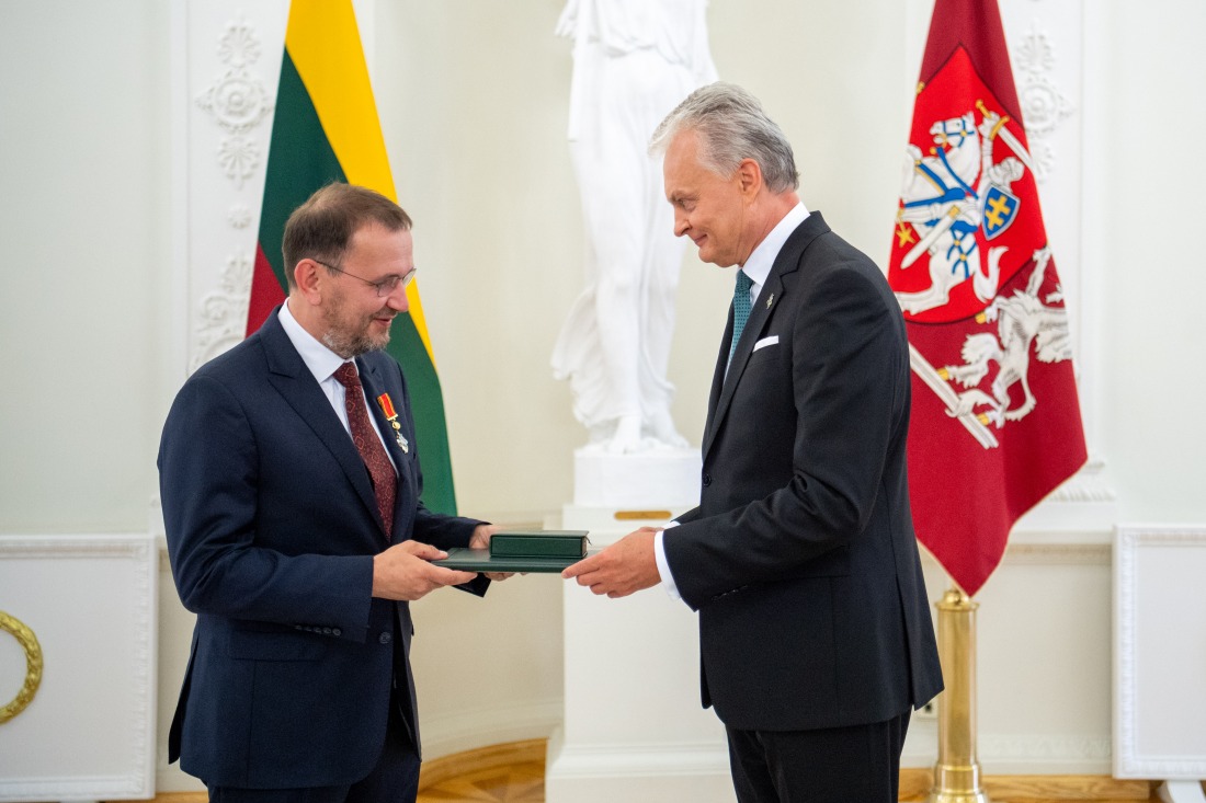 Ordino „Už nuopelnus Lietuvai“ Riterio kryžiumi apdovanotas Lietuvos bičiulis, Krokuvos Vavelio karališkosios pilies direktorius Andrzejus Betlejus