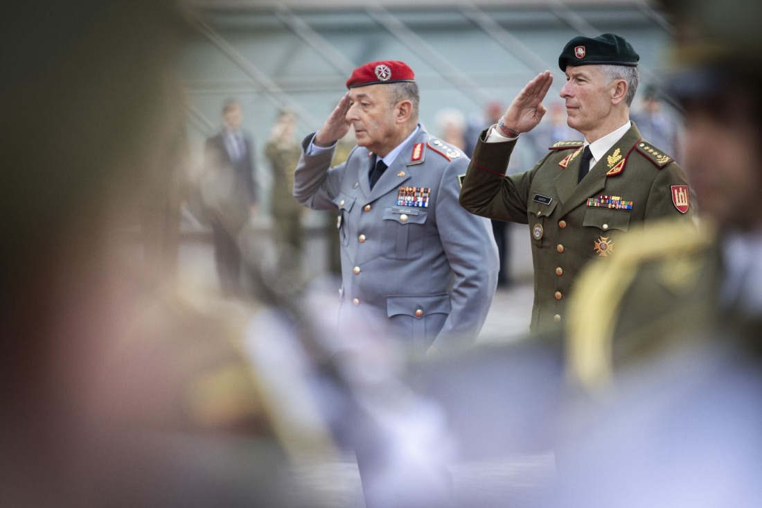 Lietuvos ir Vokietijos Kariuomenių vadų sutuoktinės domėjosi Valdovų rūmų ir Lietuvos Didžiosios Kunigaikštystės istorija