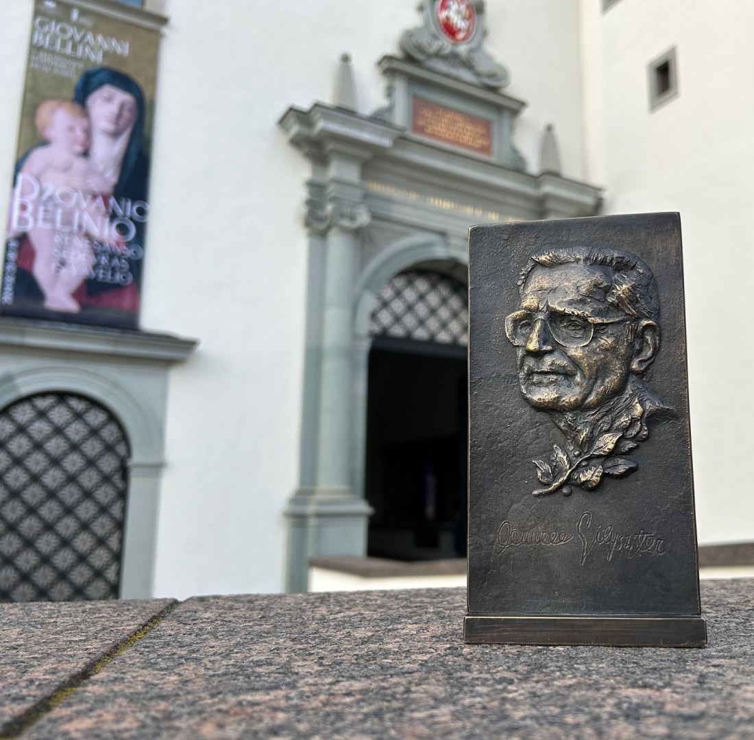 Valdovų rūmų muziejus įvertintas ir apdovanotas kaimyninėje Lenkijoje