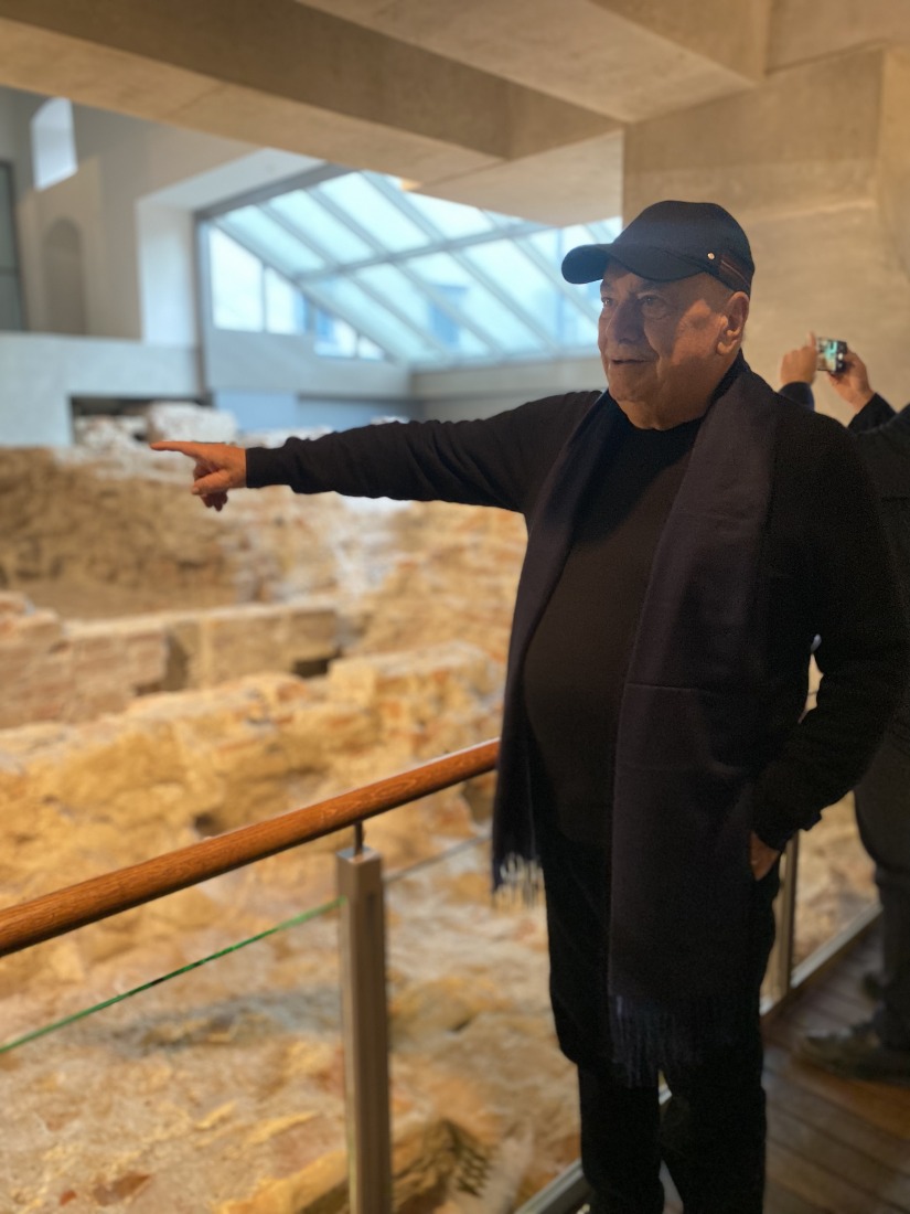 Žymus pasaulio architektas Massimiliano Fuksas domėjosi atkurtais Valdovų rūmais