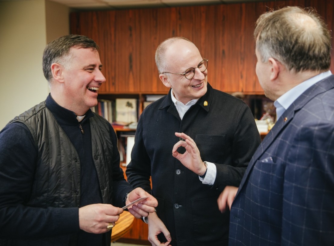 Valdovų rūmuose svečiavosi muziejaus bičiulis Jo Eminencija kardinolas Rolandas Makrickas